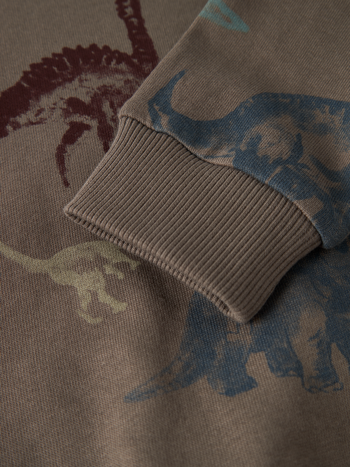 model_shot-front_full